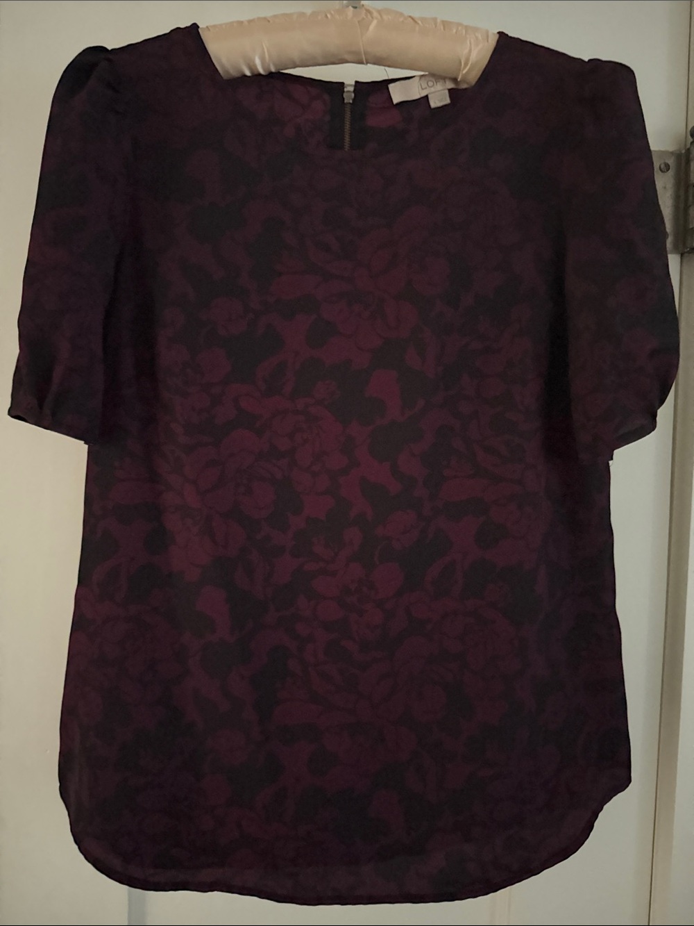 Loft Fall/Winter Floral Top, Puff Sleeves, Quarter Zip Back, Maroon & Black, EUC